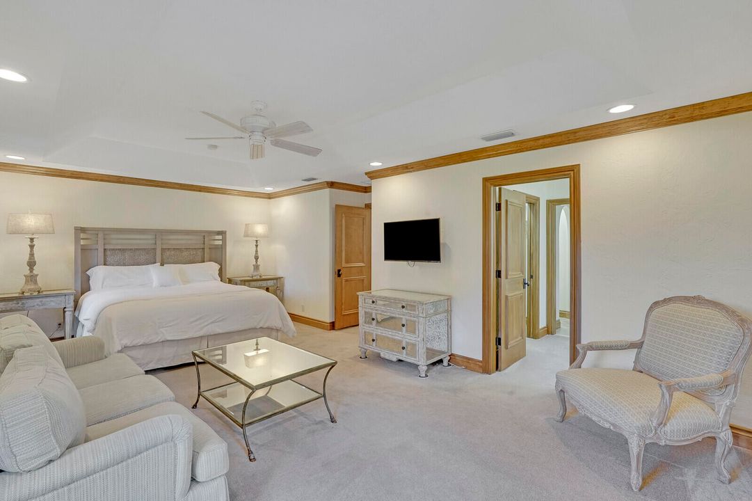 For Rent: $16,000 (4 beds, 4 baths, 5510 Square Feet)