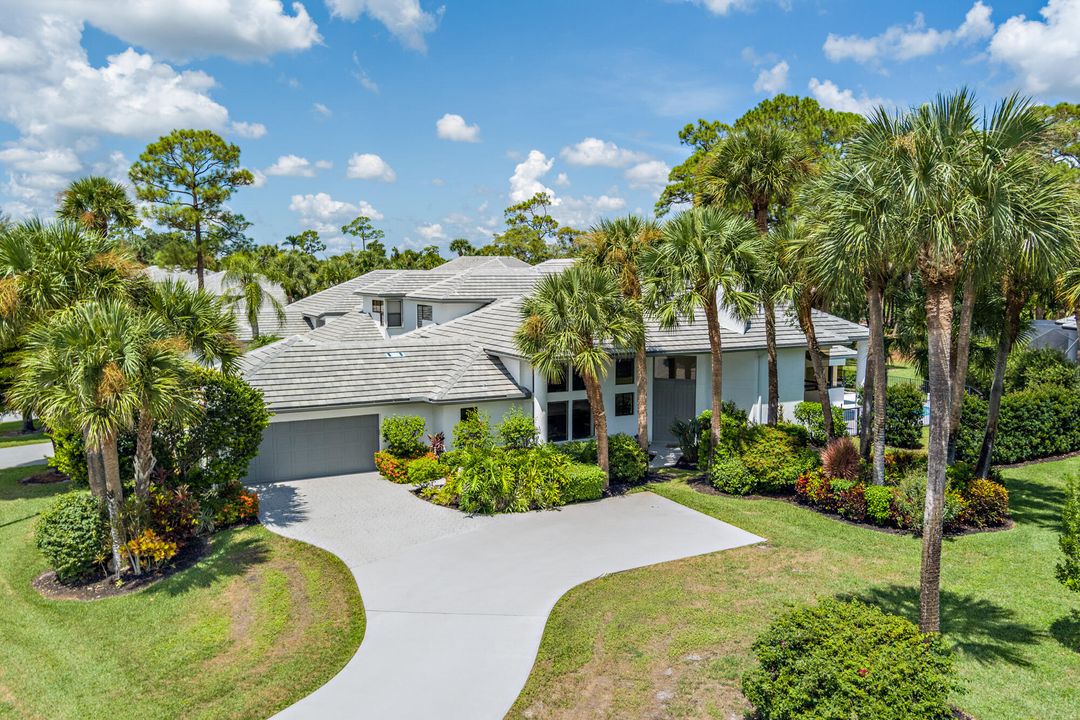 Recently Sold: $825,000 (3 beds, 2 baths, 2027 Square Feet)