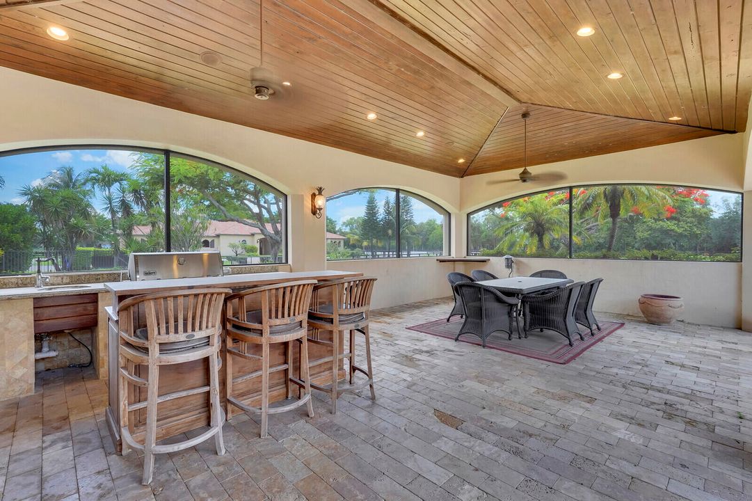 For Rent: $16,000 (4 beds, 4 baths, 5510 Square Feet)