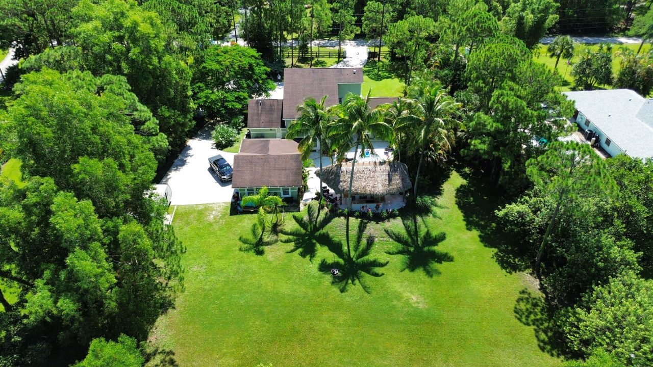 На продажу: $2,100,000 (4 спален, 2 ванн, 3766 Квадратных фут)