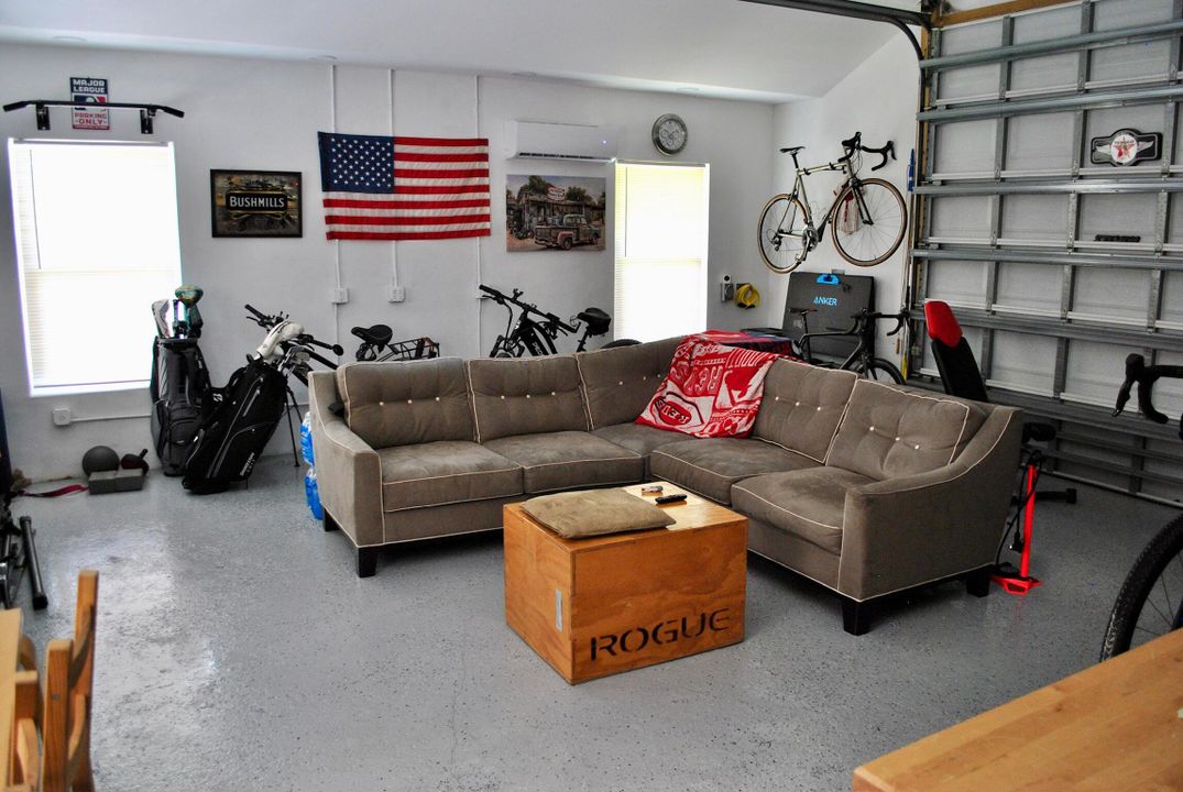 На продажу: $2,100,000 (4 спален, 2 ванн, 3766 Квадратных фут)