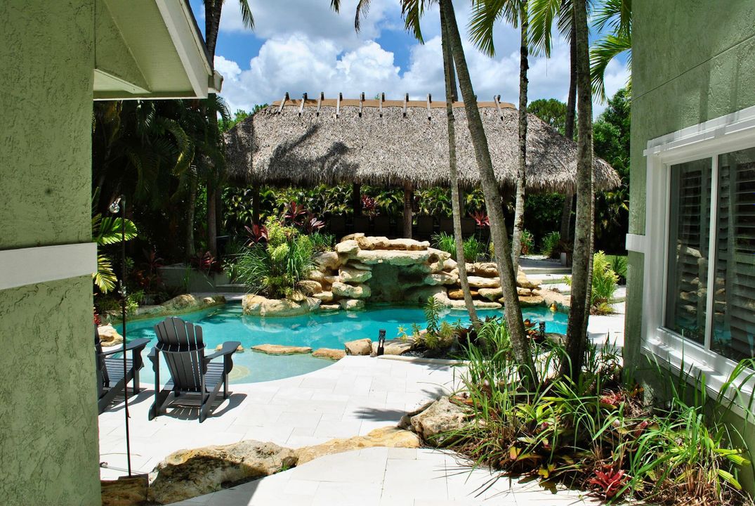 На продажу: $2,100,000 (4 спален, 2 ванн, 3766 Квадратных фут)