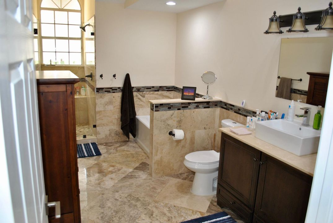 На продажу: $2,100,000 (4 спален, 2 ванн, 3766 Квадратных фут)