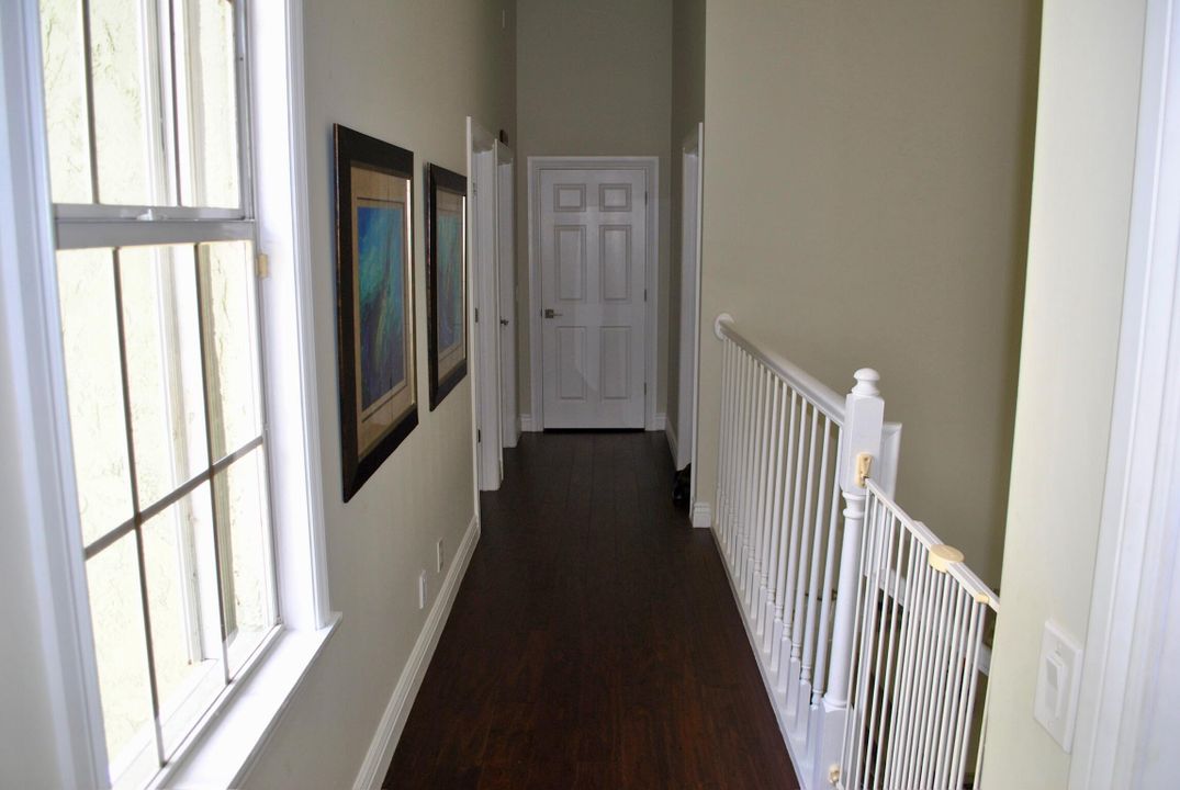 На продажу: $2,100,000 (4 спален, 2 ванн, 3766 Квадратных фут)