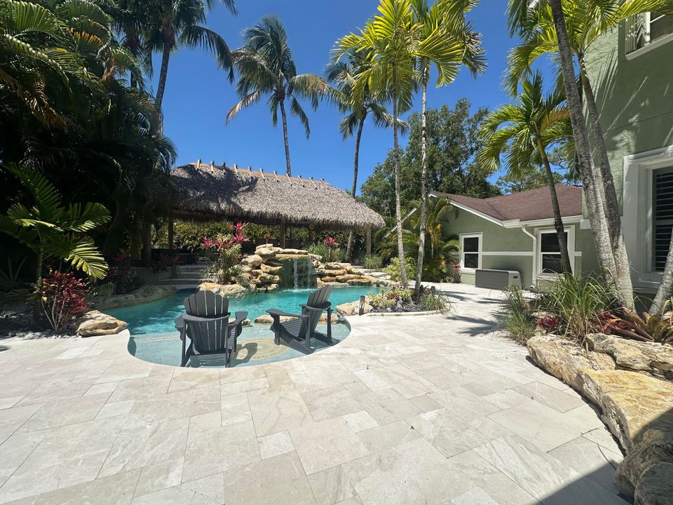 На продажу: $2,100,000 (4 спален, 2 ванн, 3766 Квадратных фут)