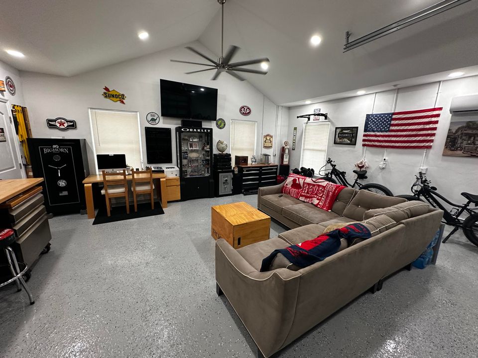 На продажу: $2,100,000 (4 спален, 2 ванн, 3766 Квадратных фут)