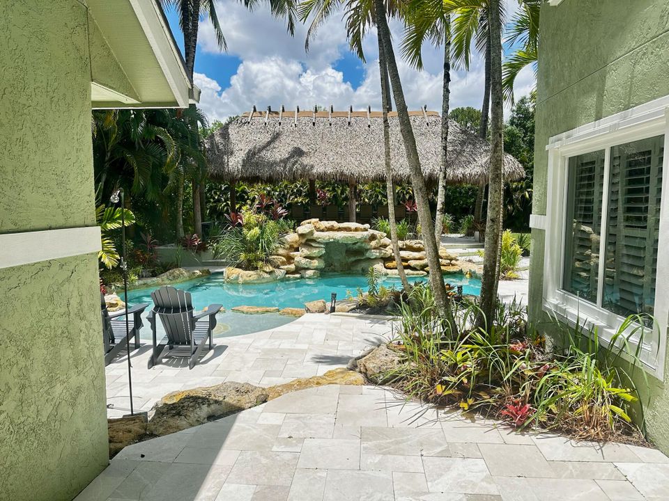 На продажу: $2,100,000 (4 спален, 2 ванн, 3766 Квадратных фут)