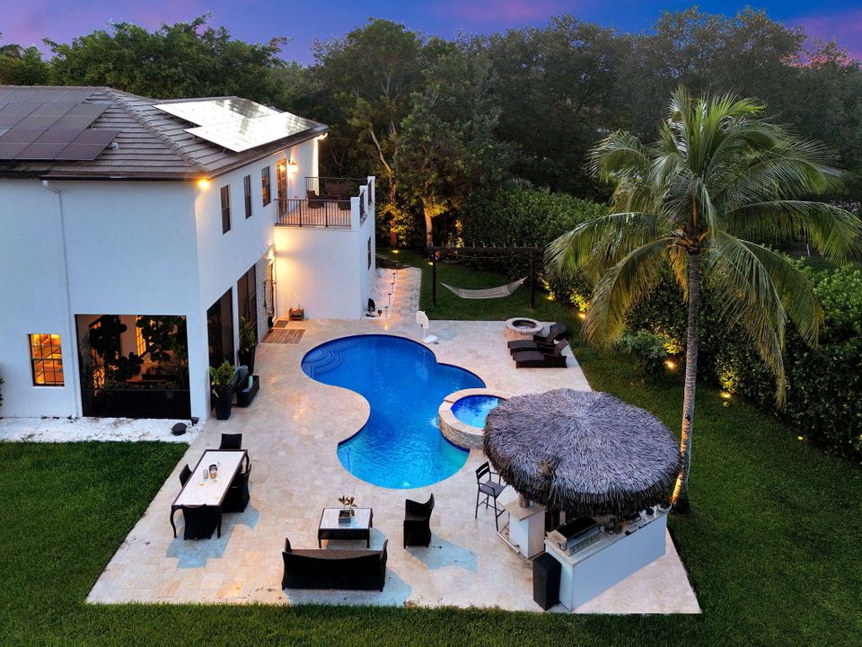 Active With Contract: $1,889,000 (6 beds, 4 baths, 4441 Square Feet)