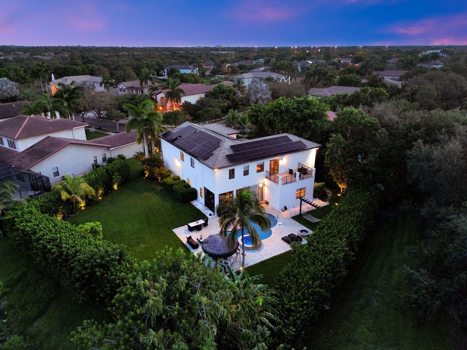 Active With Contract: $1,889,000 (6 beds, 4 baths, 4441 Square Feet)