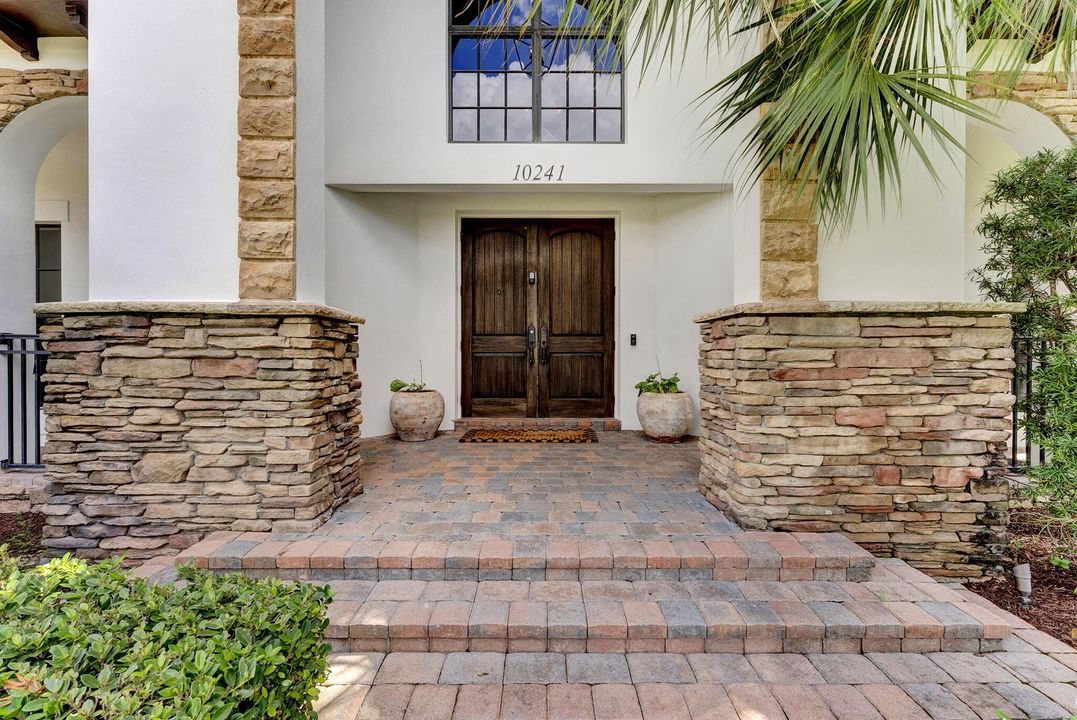 Active With Contract: $1,889,000 (6 beds, 4 baths, 4441 Square Feet)