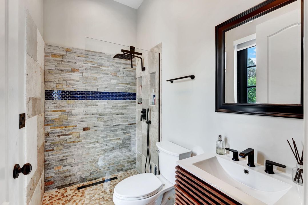 Active With Contract: $1,889,000 (6 beds, 4 baths, 4441 Square Feet)