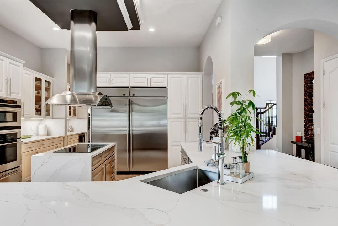 Active With Contract: $1,889,000 (6 beds, 4 baths, 4441 Square Feet)