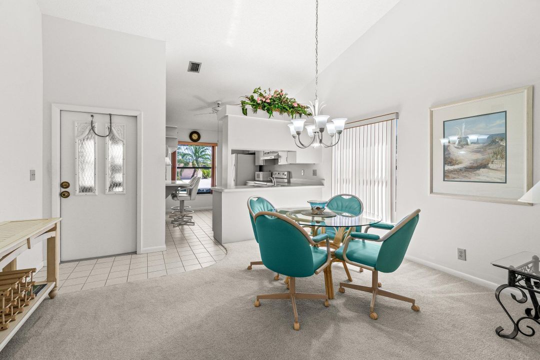 For Sale: $329,900 (2 beds, 2 baths, 1638 Square Feet)