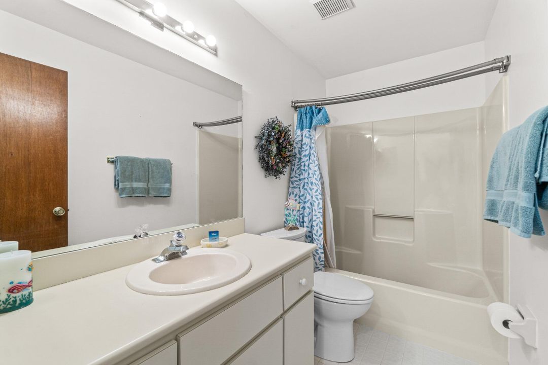 For Sale: $329,900 (2 beds, 2 baths, 1638 Square Feet)