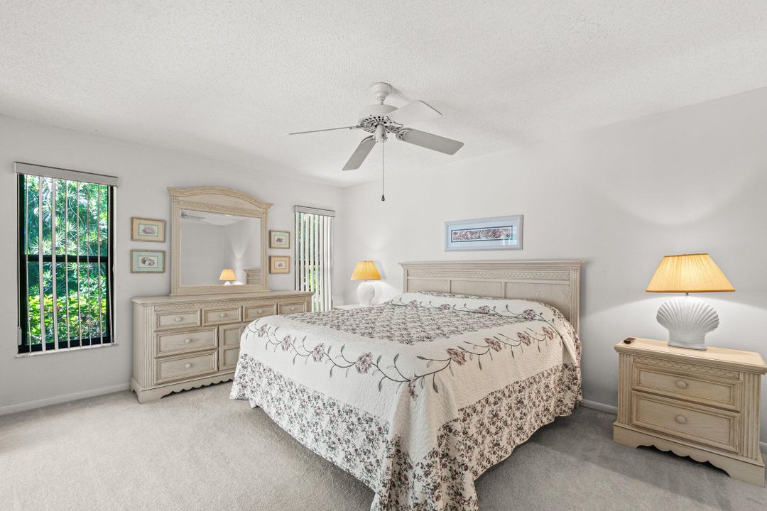 For Sale: $329,900 (2 beds, 2 baths, 1638 Square Feet)