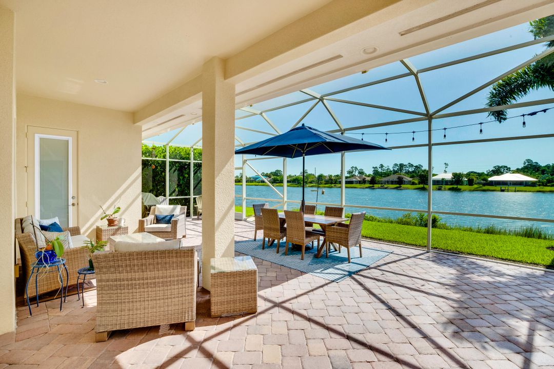 For Sale: $699,900 (4 beds, 3 baths, 2649 Square Feet)