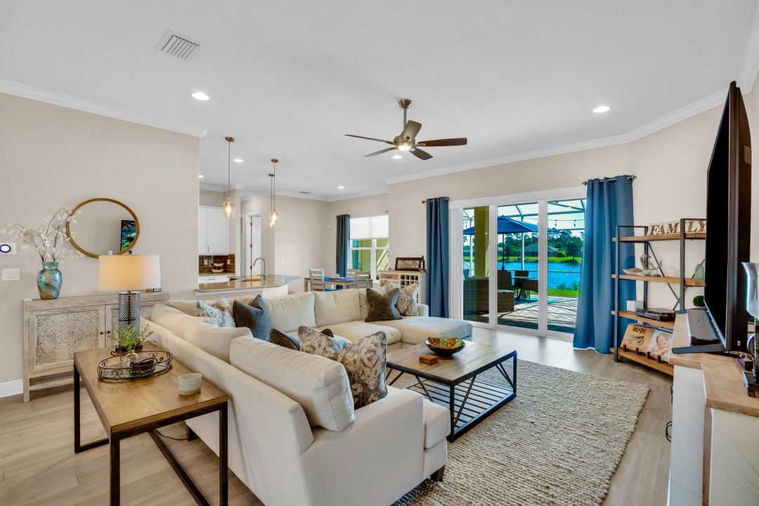 For Sale: $699,900 (4 beds, 3 baths, 2649 Square Feet)