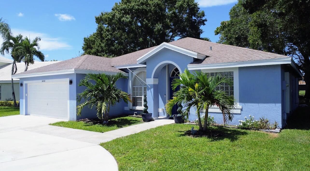 Недавно продано: $610,000 (4 спален, 2 ванн, 2154 Квадратных фут)