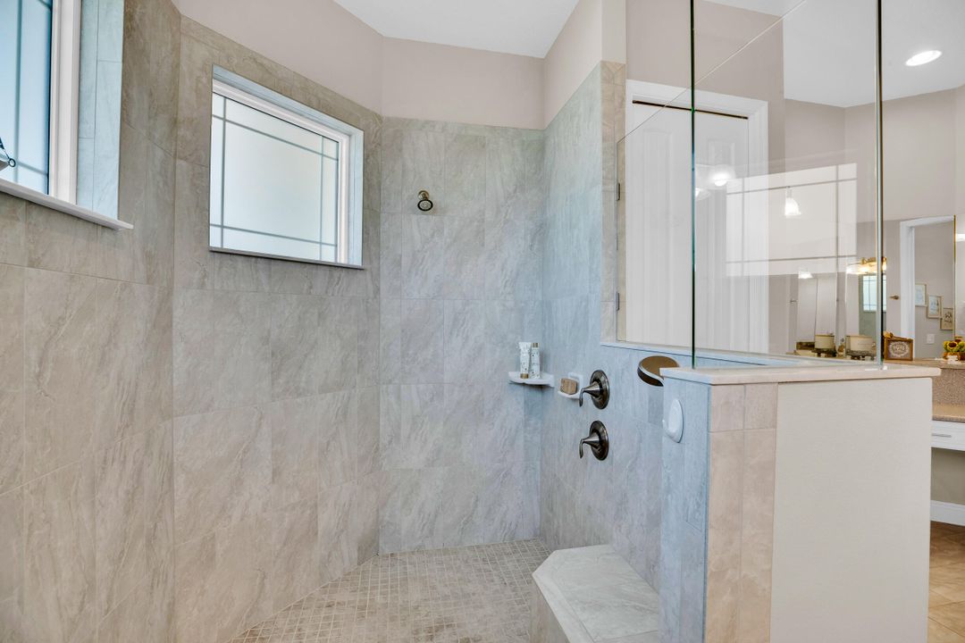 For Sale: $699,900 (4 beds, 3 baths, 2649 Square Feet)