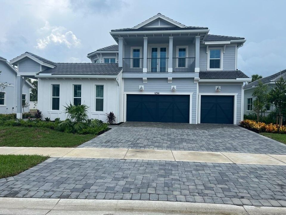 Недавно арендовано: $5,800 (5 спален, 4 ванн, 3953 Квадратных фут)