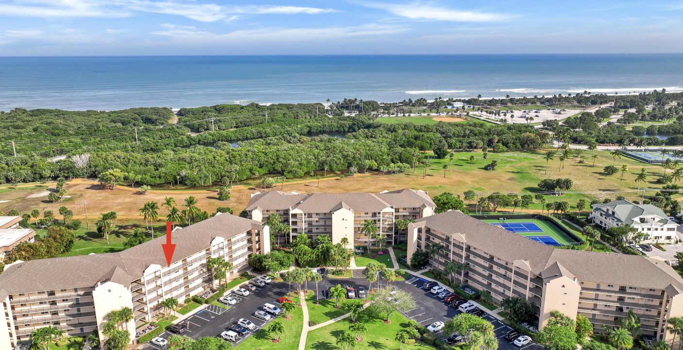 Recently Sold: $438,900 (1 beds, 1 baths, 900 Square Feet)