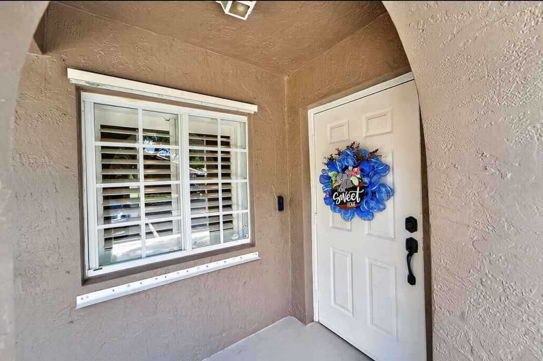 Activo con contrato: $325,000 (2 camas, 2 baños, 1044 Pies cuadrados)