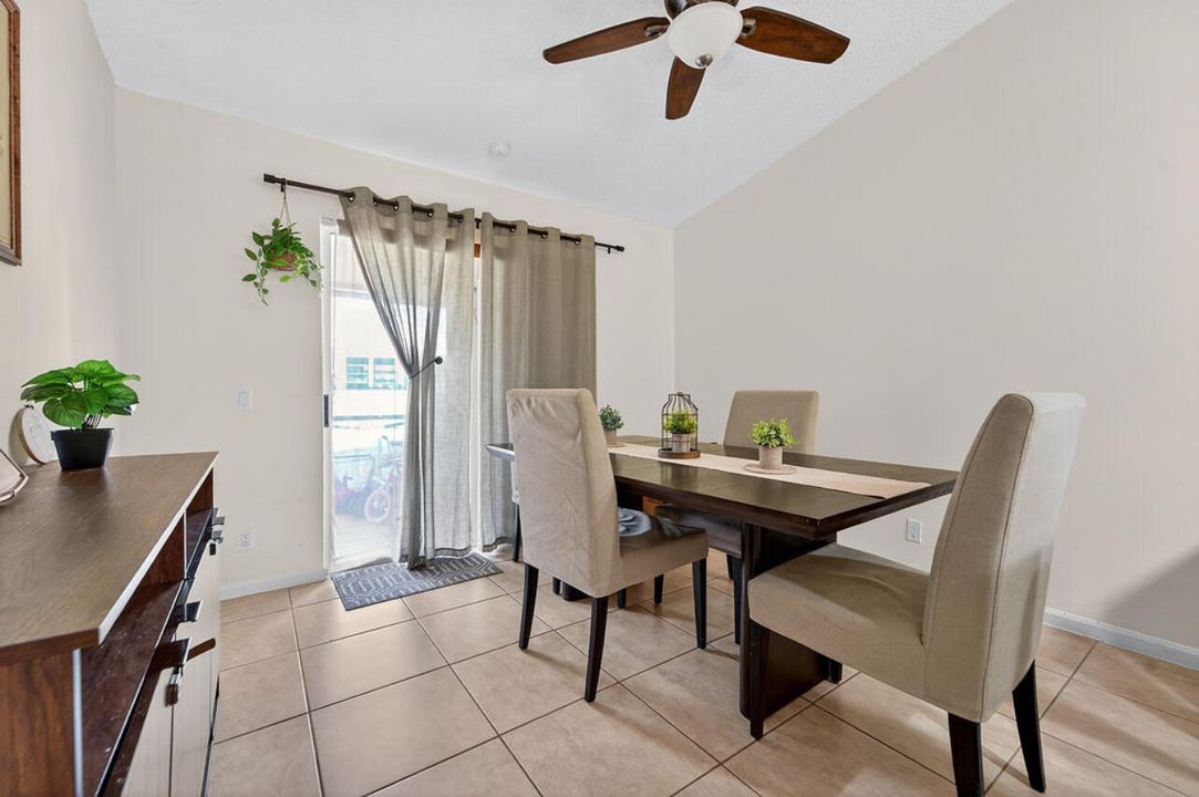 Activo con contrato: $325,000 (2 camas, 2 baños, 1044 Pies cuadrados)