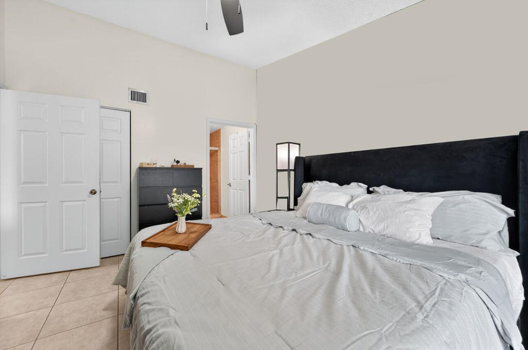 Activo con contrato: $325,000 (2 camas, 2 baños, 1044 Pies cuadrados)