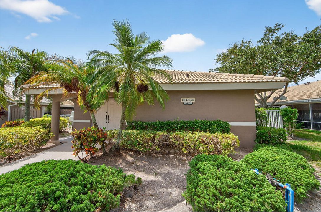 Activo con contrato: $325,000 (2 camas, 2 baños, 1044 Pies cuadrados)