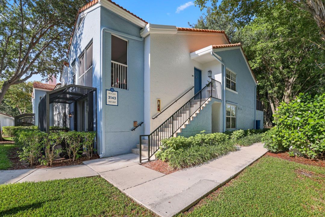 合同活跃: $399,000 (3 贝兹, 3 浴室, 1438 平方英尺)