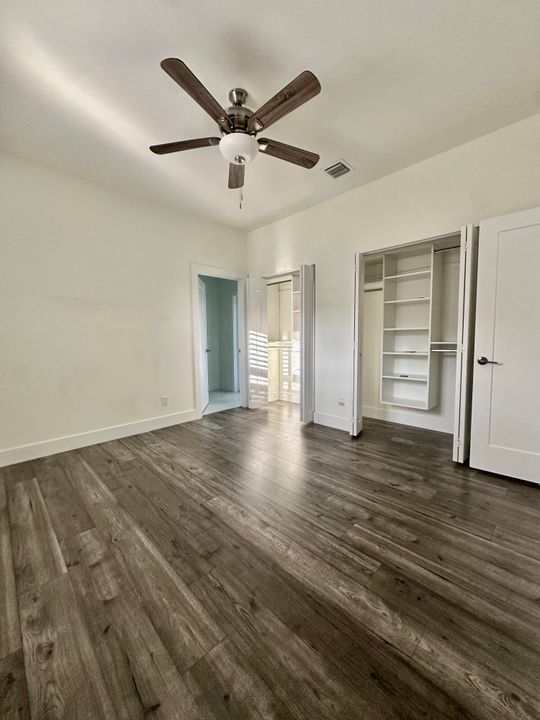 Activo con contrato: $525,000 (4 camas, 3 baños, 1932 Pies cuadrados)