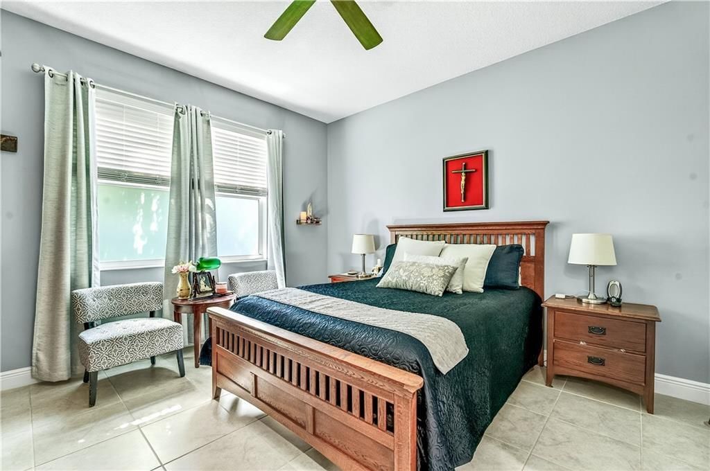 Activo con contrato: $350,000 (3 camas, 2 baños, 1664 Pies cuadrados)