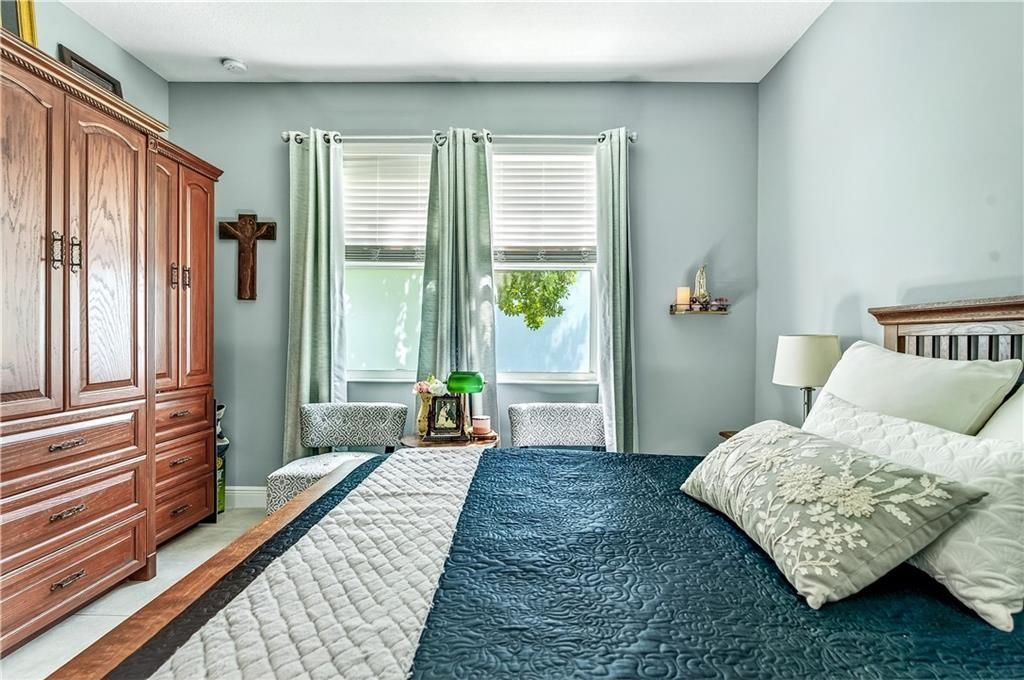 Activo con contrato: $350,000 (3 camas, 2 baños, 1664 Pies cuadrados)