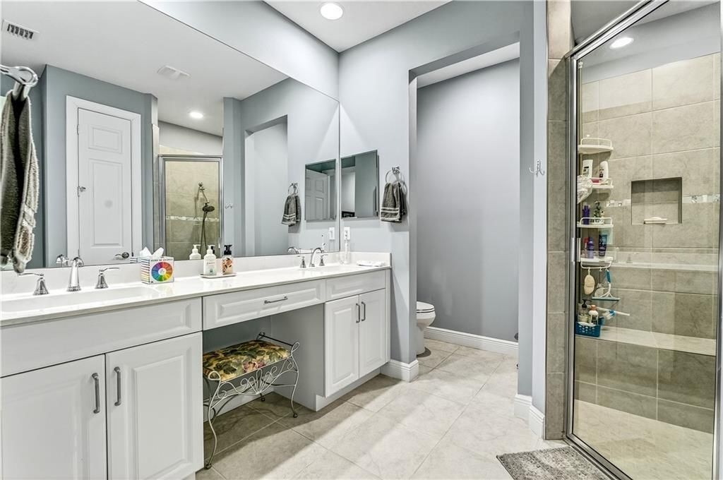 Activo con contrato: $350,000 (3 camas, 2 baños, 1664 Pies cuadrados)