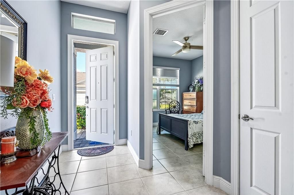 Activo con contrato: $350,000 (3 camas, 2 baños, 1664 Pies cuadrados)