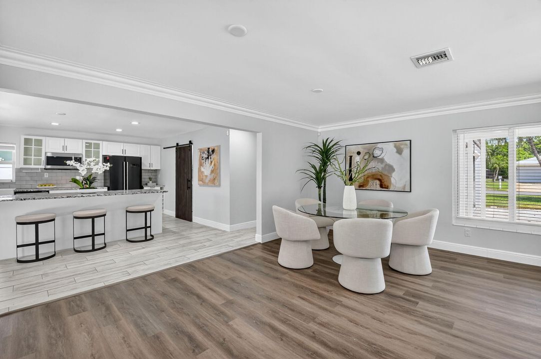 合同活跃: $975,000 (3 贝兹, 2 浴室, 1908 平方英尺)