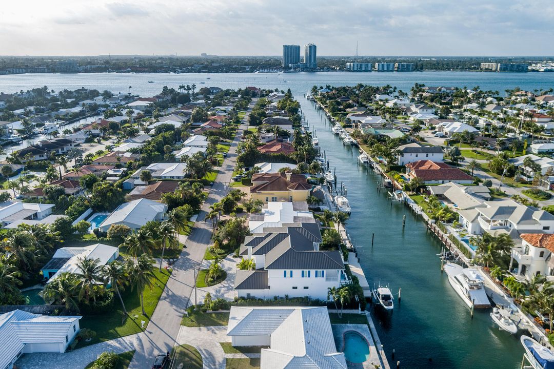 For Rent: $37,000 (4 beds, 4 baths, 4852 Square Feet)