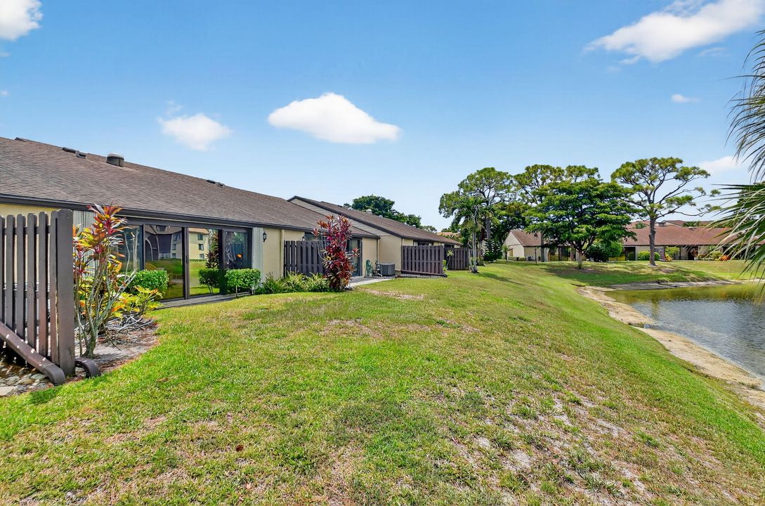 待售: $275,000 (2 贝兹, 2 浴室, 1370 平方英尺)