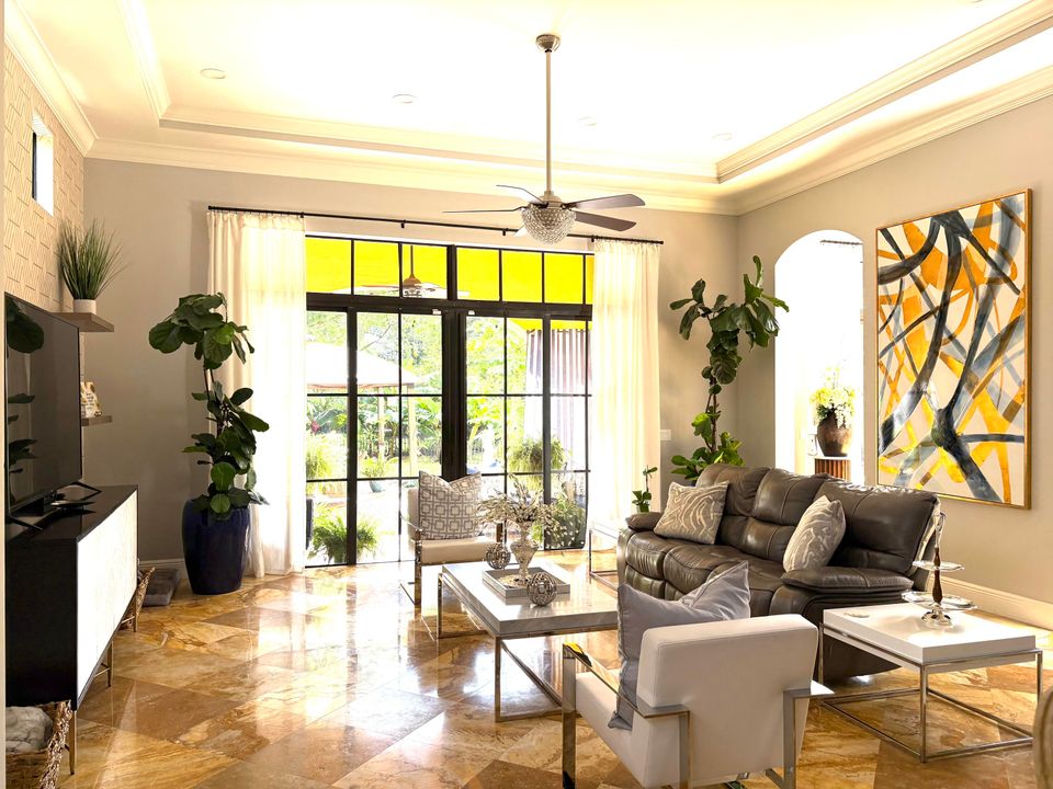 For Sale: $1,925,000 (6 beds, 4 baths, 4707 Square Feet)