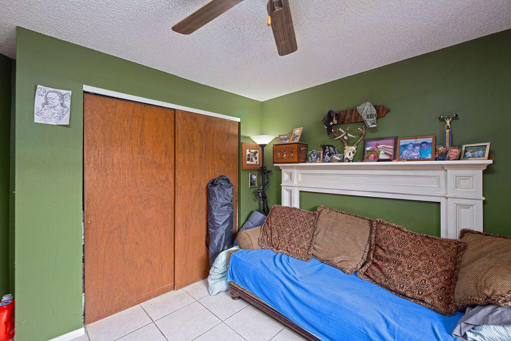 待售: $158,000 (2 贝兹, 2 浴室, 1078 平方英尺)