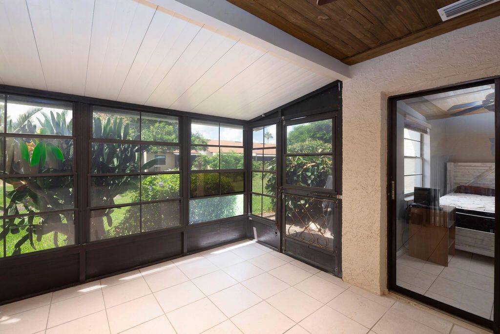 待售: $158,000 (2 贝兹, 2 浴室, 1078 平方英尺)