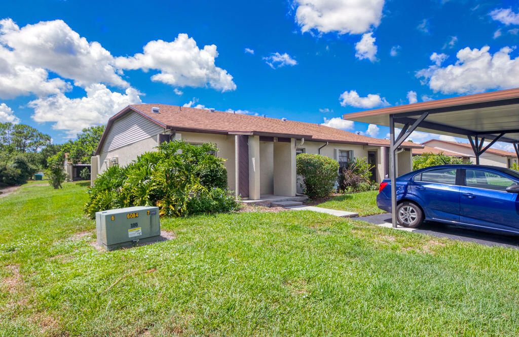 待售: $158,000 (2 贝兹, 2 浴室, 1078 平方英尺)