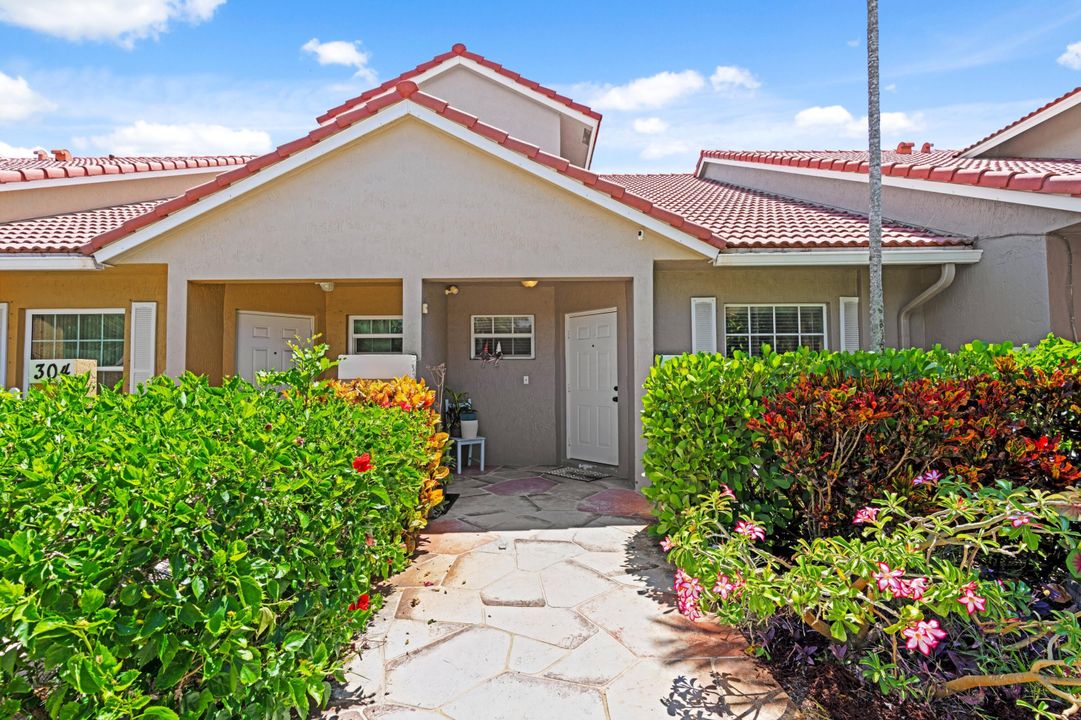 Vendido Recientemente: $355,000 (3 camas, 2 baños, 1454 Pies cuadrados)