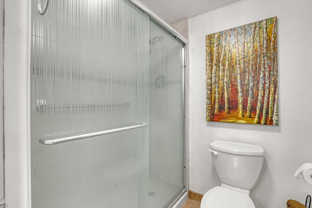 Active With Contract: $95,000 (2 beds, 1 baths, 894 Square Feet)