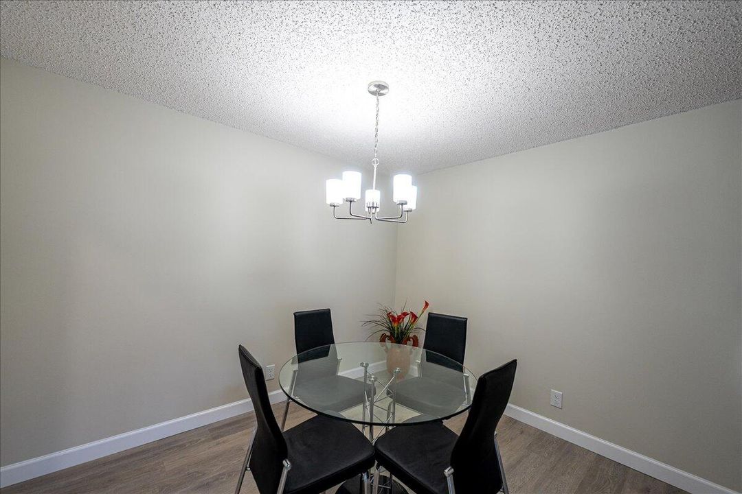 For Sale: $219,900 (2 beds, 2 baths, 1409 Square Feet)