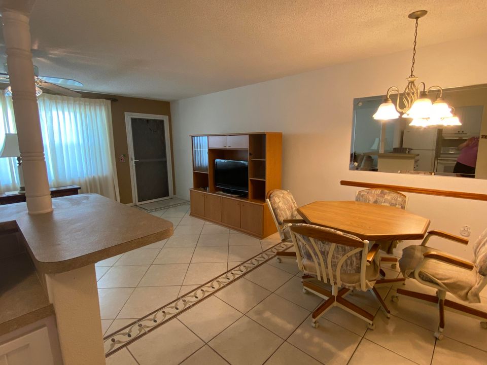 Active With Contract: $100,000 (1 beds, 1 baths, 646 Square Feet)
