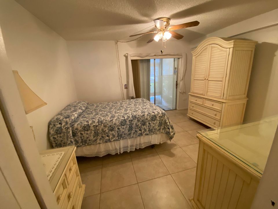 Active With Contract: $100,000 (1 beds, 1 baths, 646 Square Feet)