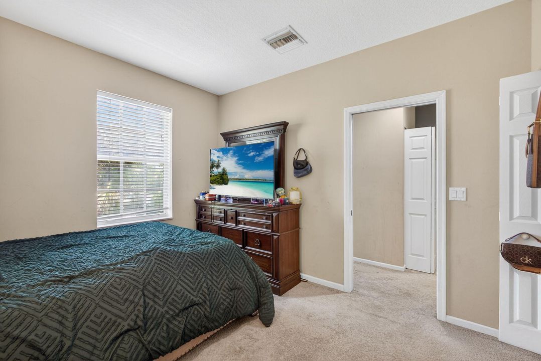 待售: $365,000 (3 贝兹, 2 浴室, 1715 平方英尺)