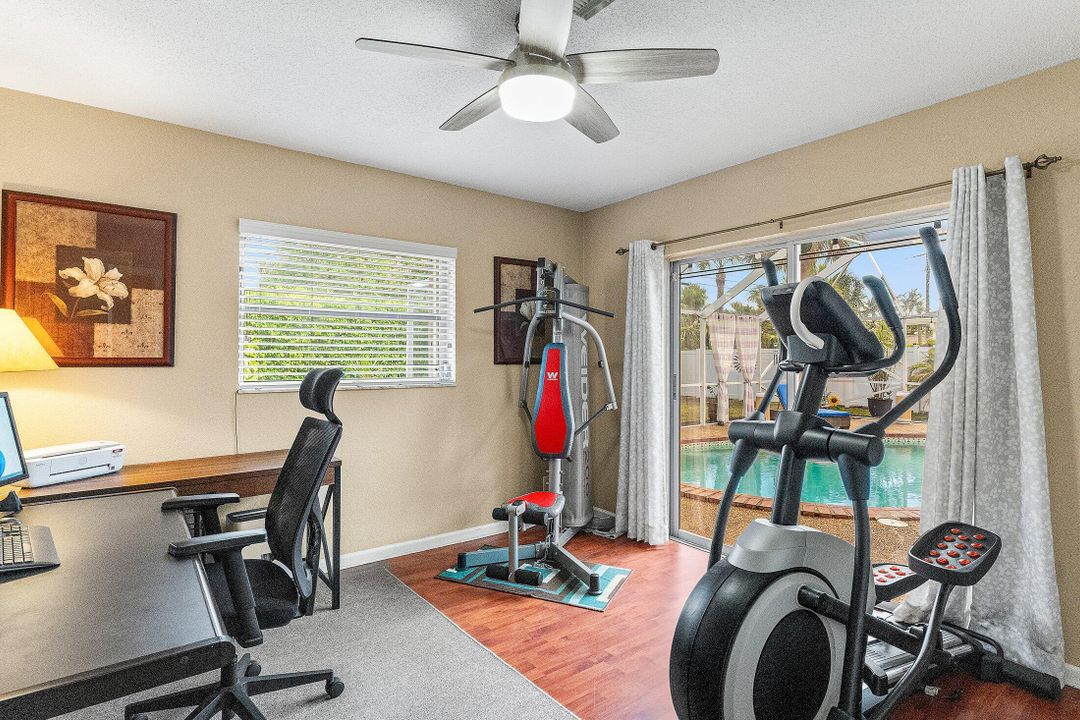 合同活跃: $970,000 (4 贝兹, 2 浴室, 2169 平方英尺)