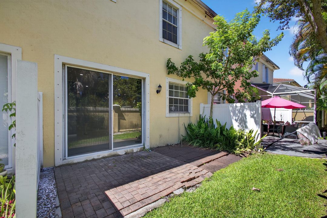 待售: $365,000 (3 贝兹, 2 浴室, 1715 平方英尺)